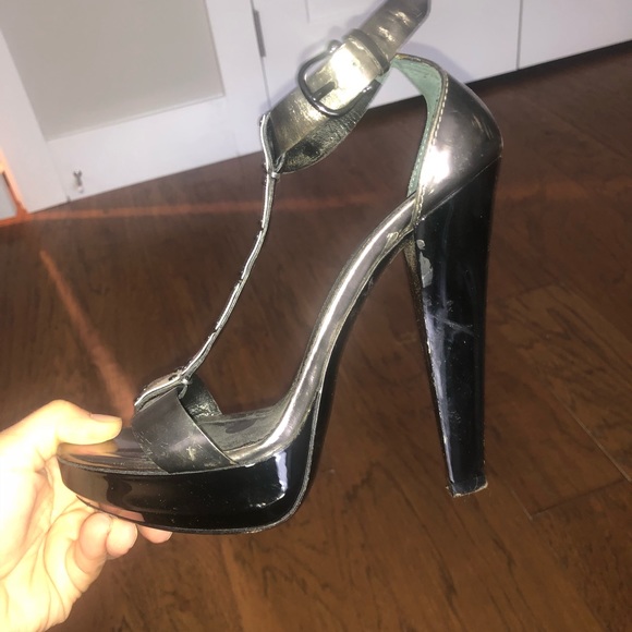 Burberry Heals - worn twice size 6 1/2 - Picture 5 of 6